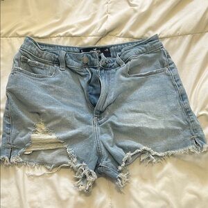 Hollister Size 9 Distressed Denim Mom Shorts